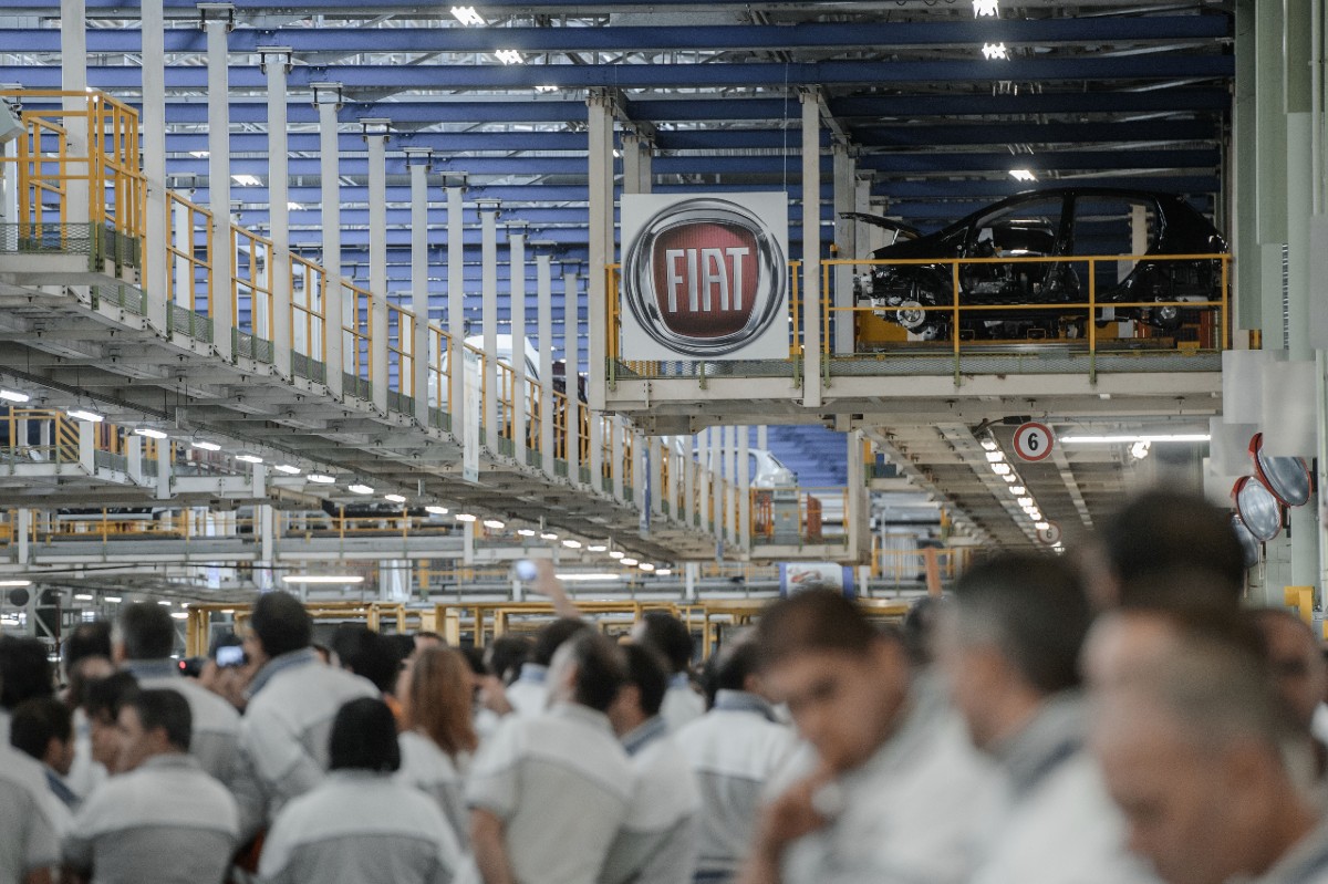 Crisi chip, nuovo stop di Tavares a Melfi: in Giappone trema anche Renesas Crisi chip, nuovo stop di Tavares a Melfi: in Giappone trema anche Renesas