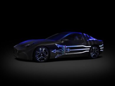 Maserati chiude un 2021 in crescita e inserisce la spina elettrica