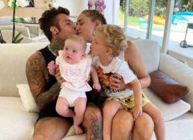 Vittorio Feltri ha il cancro, scrive a Fedez: “Non farti intimidire, combatti”