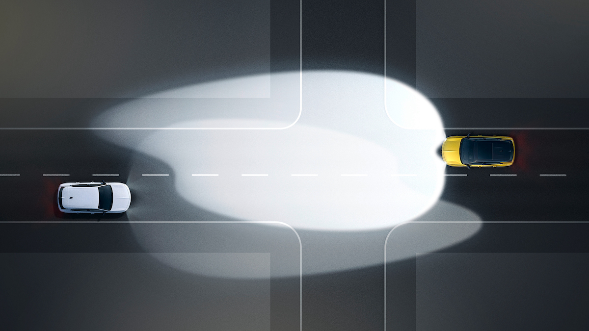 Sulla nuova Opel Astra arrivano i fari Intelli-Lux LED Pixel Sulla nuova Opel Astra arrivano i fari Intelli-Lux LED Pixel