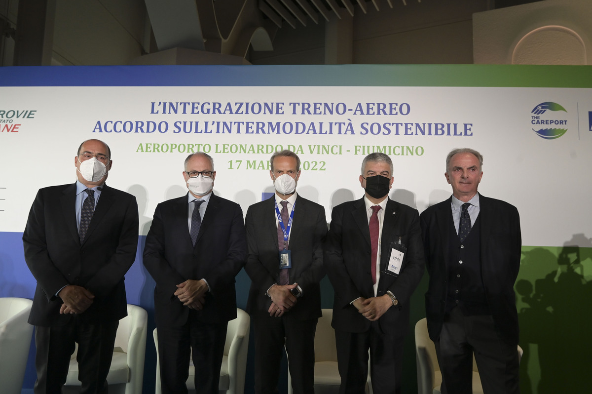 FS Italiane, accordo con AdR per l’intermodalità sostenibile FS Italiane, accordo con AdR per l’intermodalità sostenibile