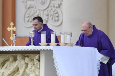 Zuppi alla Cei, voci insistenti: il cardinale di Bologna è tra i favoriti