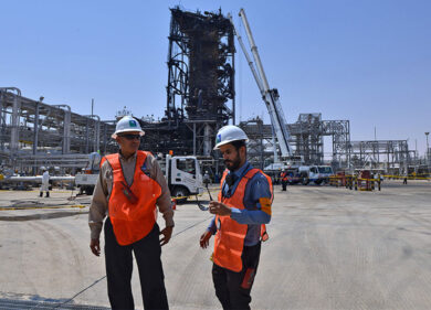 Greggio, rally mette le ali ai petroliferi. E Aramco sfonda i 100 mld di utili