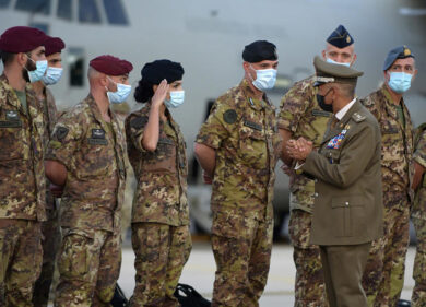 Ue, via libera alla Difesa europea. Intervento rapido con 5mila soldati