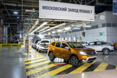 Renault sospende tutte le attività industriali in Russia