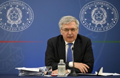 Guerra, ripresa italiana a rischio. Franco: previsioni al ribasso delle stime