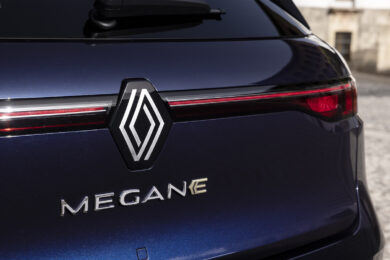 Mégane lancia un nuovo logo e un design rivoluzionario