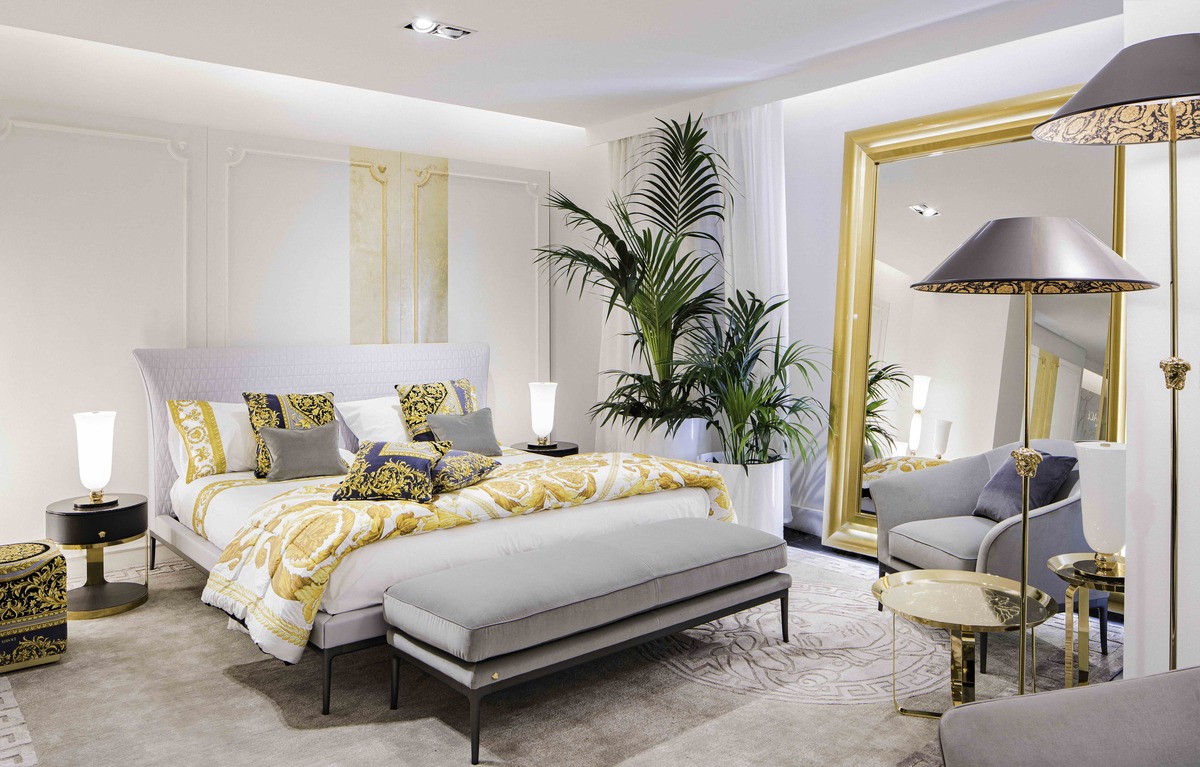 Versace Home sbarca a Parigi: al via il nuovo store di Luxury Living Versace Home sbarca a Parigi: al via il nuovo store di Luxury Living
