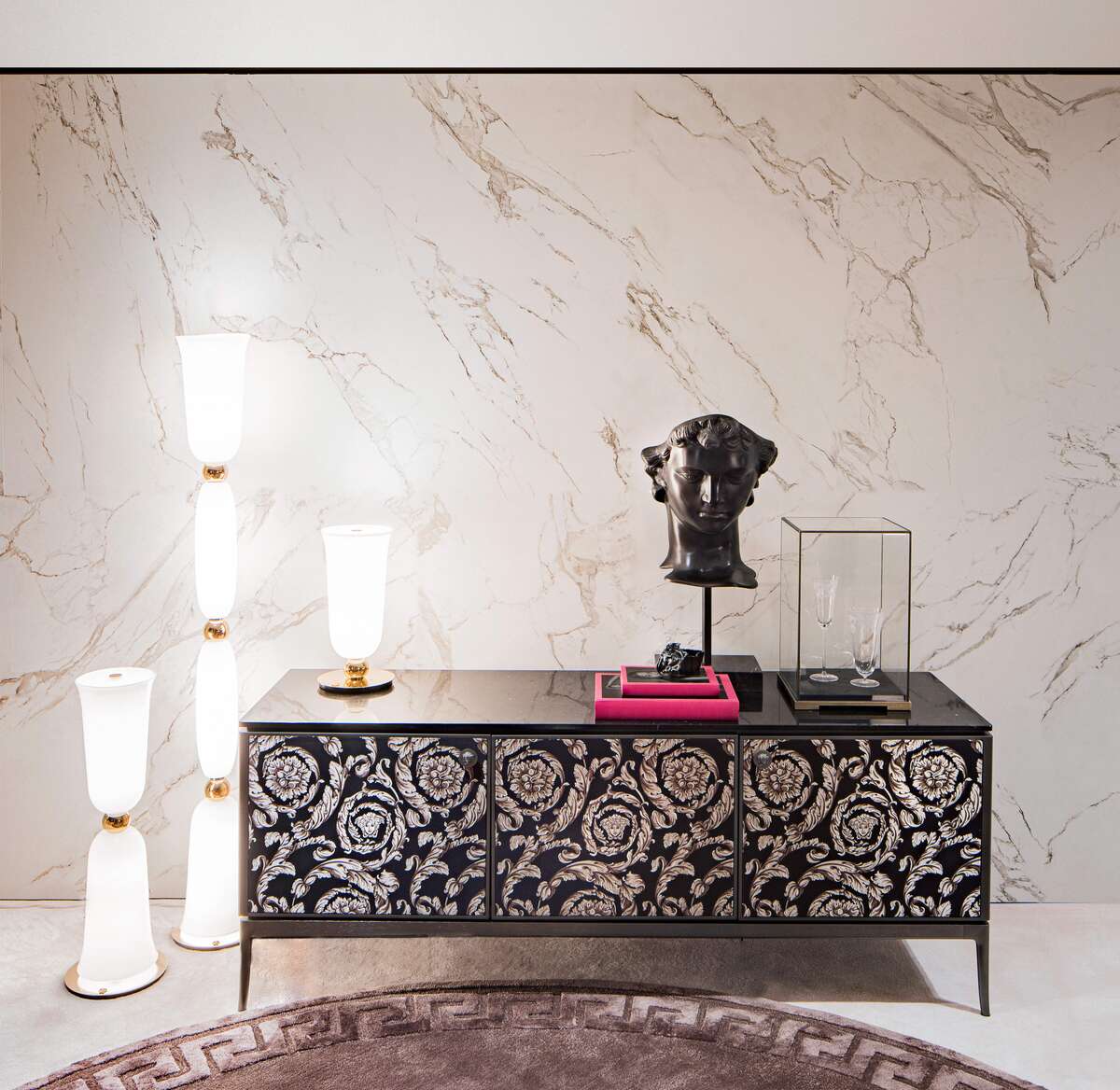 Versace Home sbarca a Parigi: al via il nuovo store di Luxury Living Versace Home sbarca a Parigi: al via il nuovo store di Luxury Living