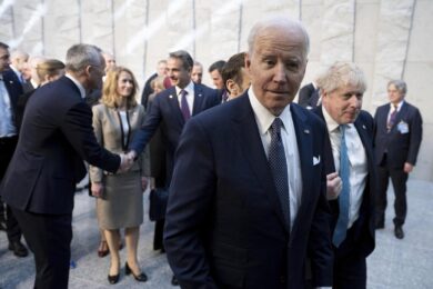 Guerra, Nato invia nuove armi a Kiev. G20, Biden: Russia out. E minaccia Xi…