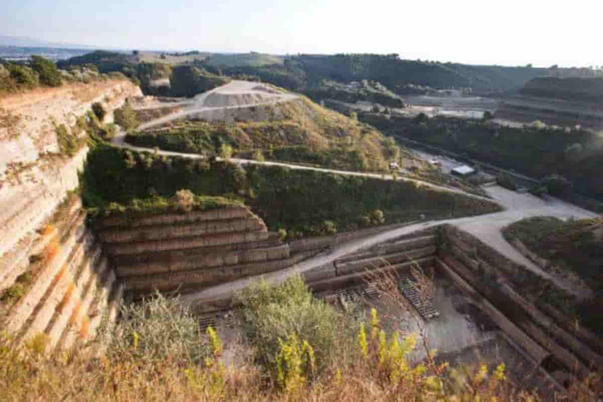 Emergenza rifiuti a Roma, Manlio Cerroni ci riprova: “Discarica a Riano” Emergenza rifiuti a Roma, Manlio Cerroni ci riprova: “Discarica a Riano”