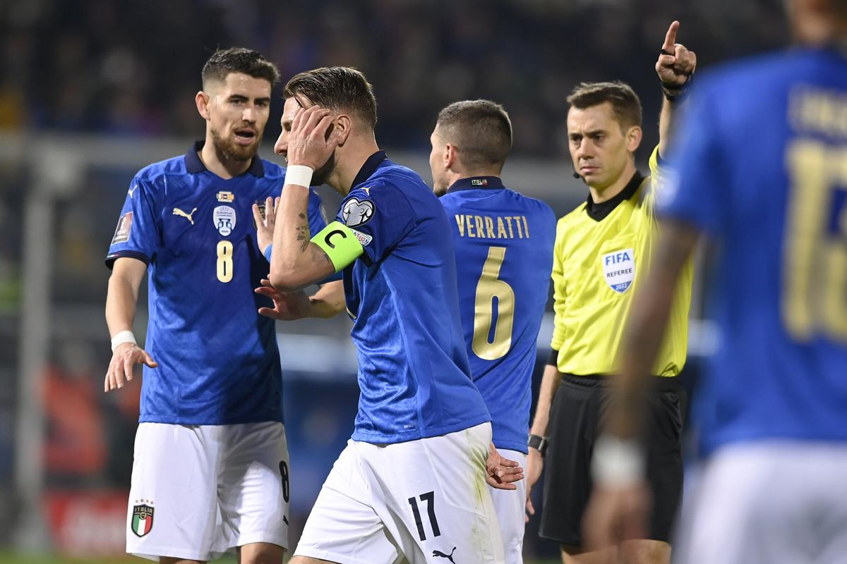 Galleria foto 'Italia addio Mondiali. Mancini flop: esonero o dimissioni? Vota il sondaggio' - foto 1