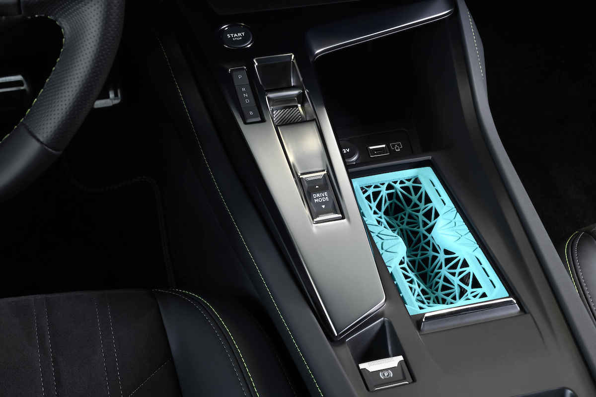 Nuova Peugeot 308 reinventa gli accesori in 3D Nuova Peugeot 308 reinventa gli accesori in 3D