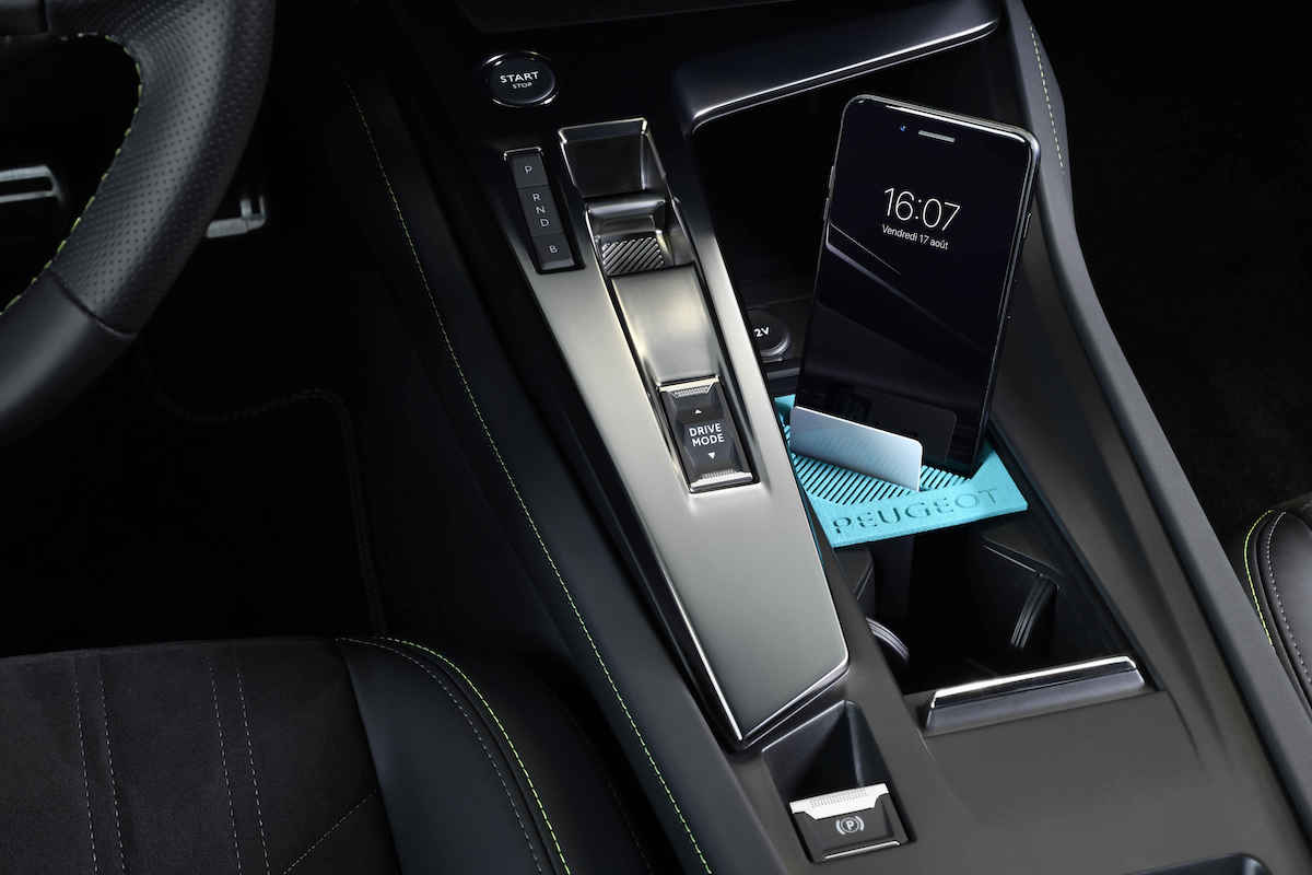 Nuova Peugeot 308 reinventa gli accesori in 3D Nuova Peugeot 308 reinventa gli accesori in 3D