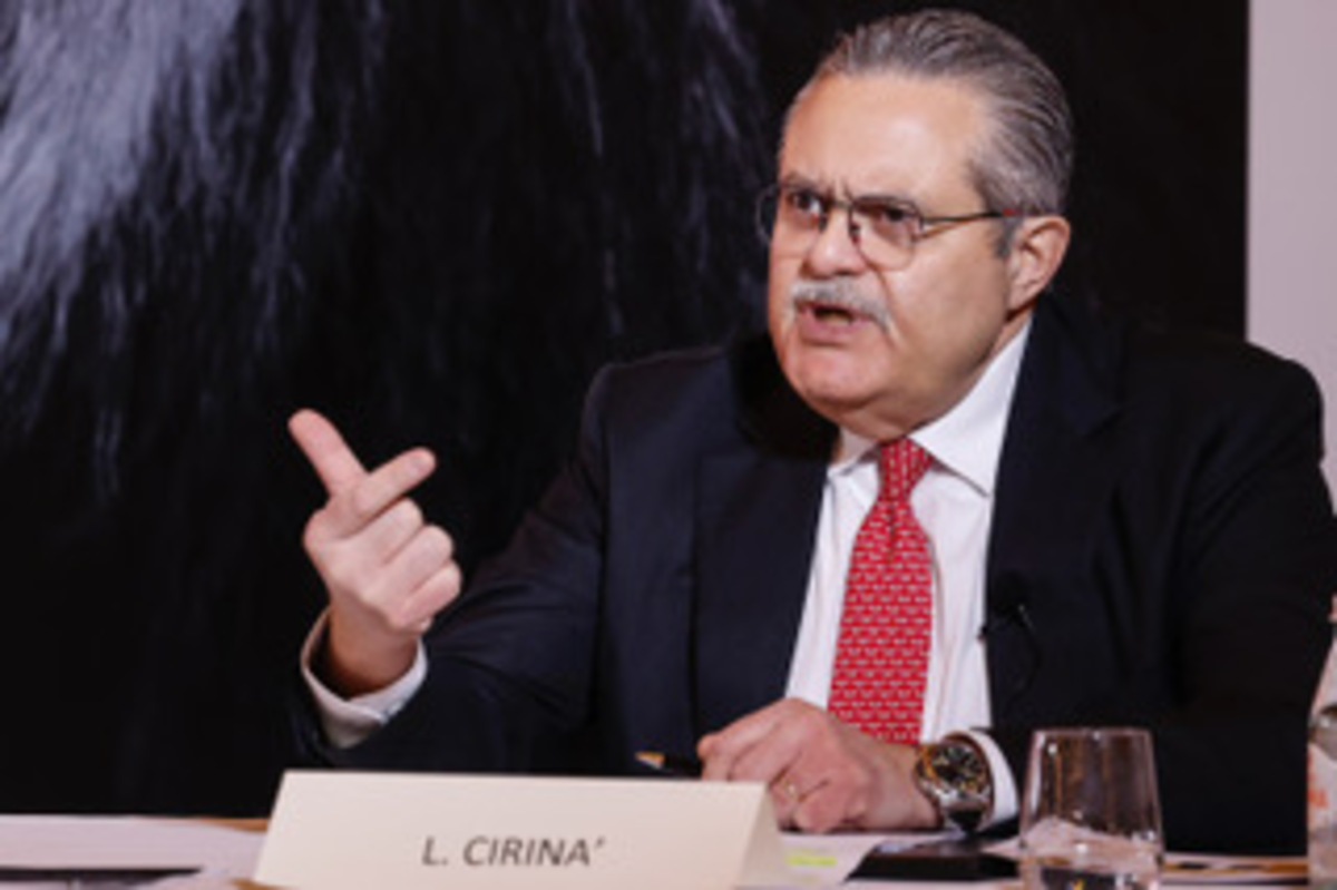 Generali, Calta promette più utili e 7 mld di M&A per “risvegliare il Leone” Generali, Calta promette più utili e 7 mld di M&A per “risvegliare il Leone”