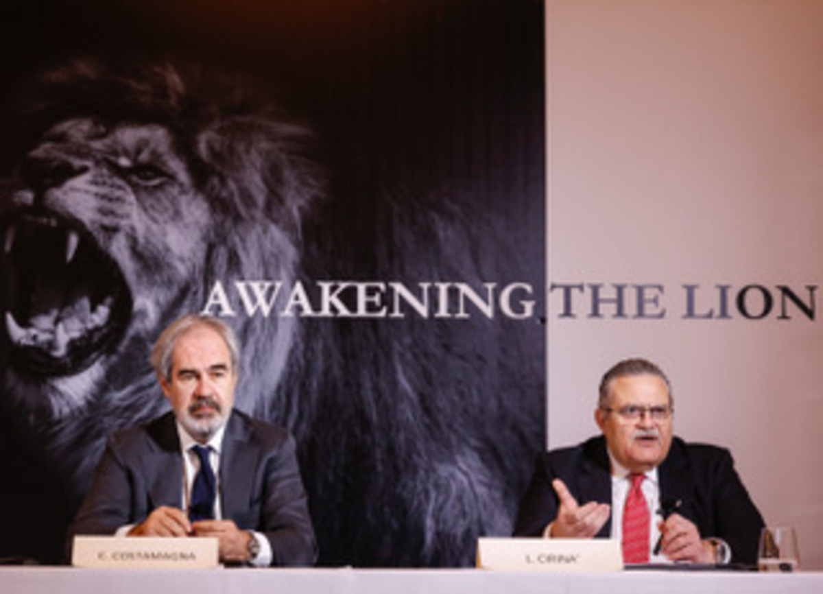 Generali, Calta promette più utili e 7 mld di M&A per “risvegliare il Leone” Generali, Calta promette più utili e 7 mld di M&A per “risvegliare il Leone”