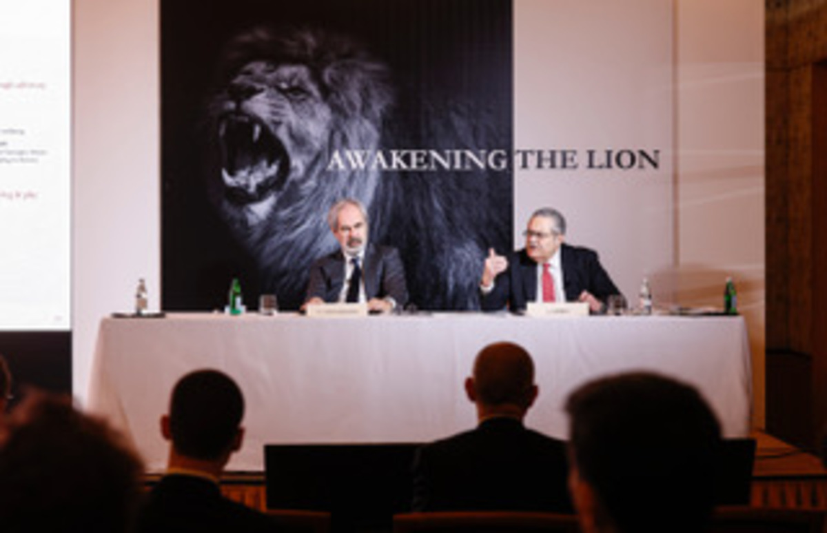 Generali, Calta promette più utili e 7 mld di M&A per “risvegliare il Leone” Generali, Calta promette più utili e 7 mld di M&A per “risvegliare il Leone”