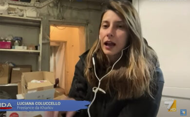 Chi è Luciana Coluccello, la giovane inviata freelance sul fronte in Ucraina