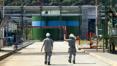 Gas russo addio, Biden manda rinforzi: 15 mld di metri cubi di Gnl all’Ue