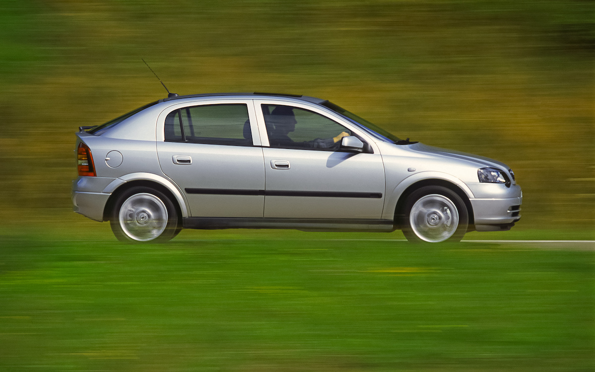 Il sistema Twinport da 20 anni rende efficienti i motori Opel 16 valvole Il sistema Twinport da 20 anni rende efficienti i motori Opel 16 valvole