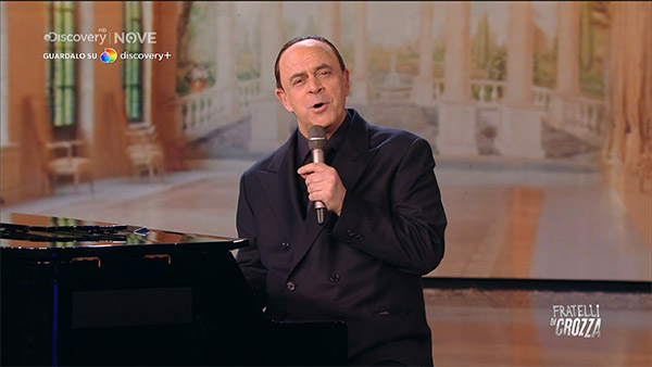 Crozza nei panni di Berlusconi: “Salvini unico leader in Italia?” Crozza nei panni di Berlusconi: “Salvini unico leader in Italia?”