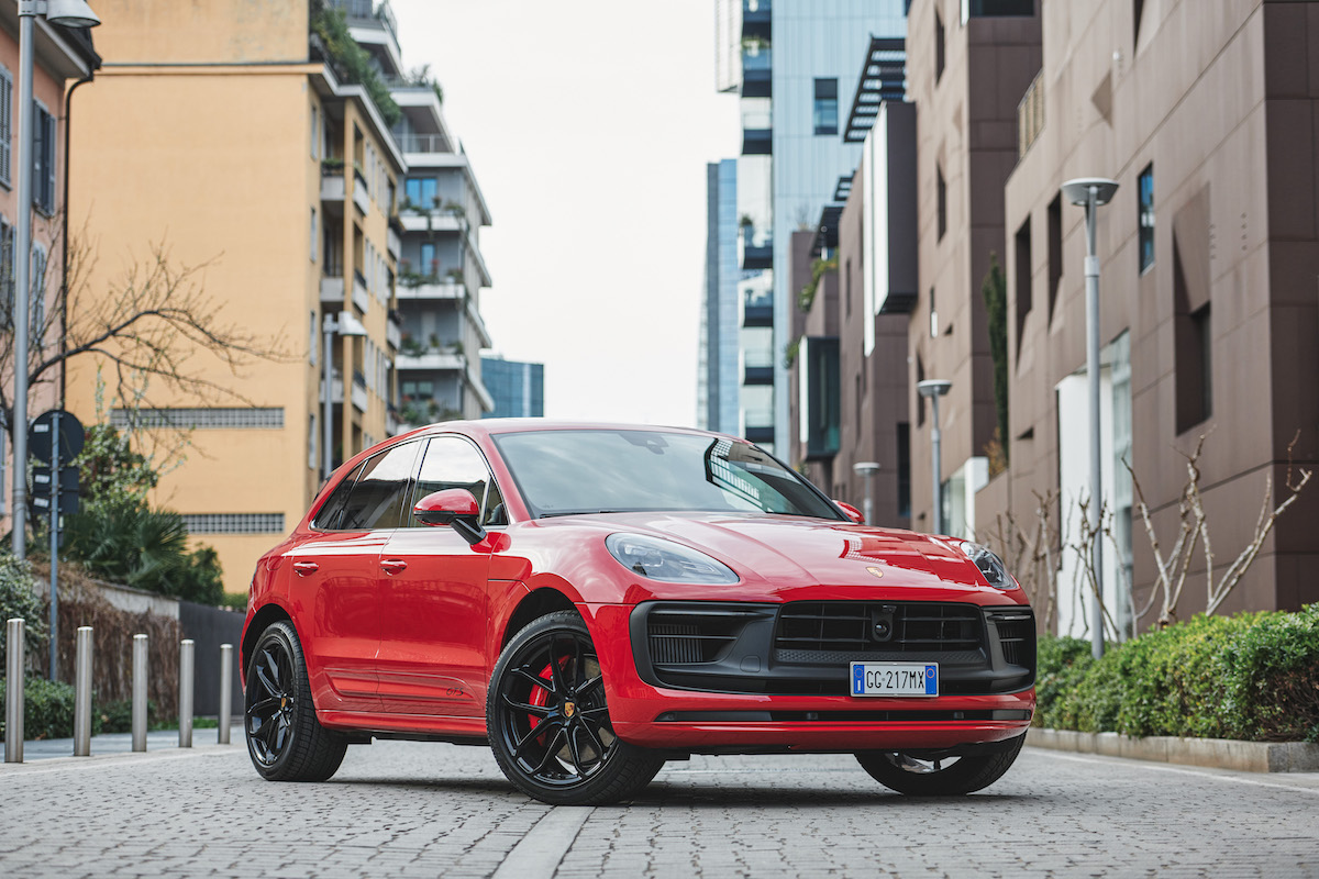 Nuova Porsche Macan: più potente, filante e sportiva Nuova Porsche Macan: più potente, filante e sportiva