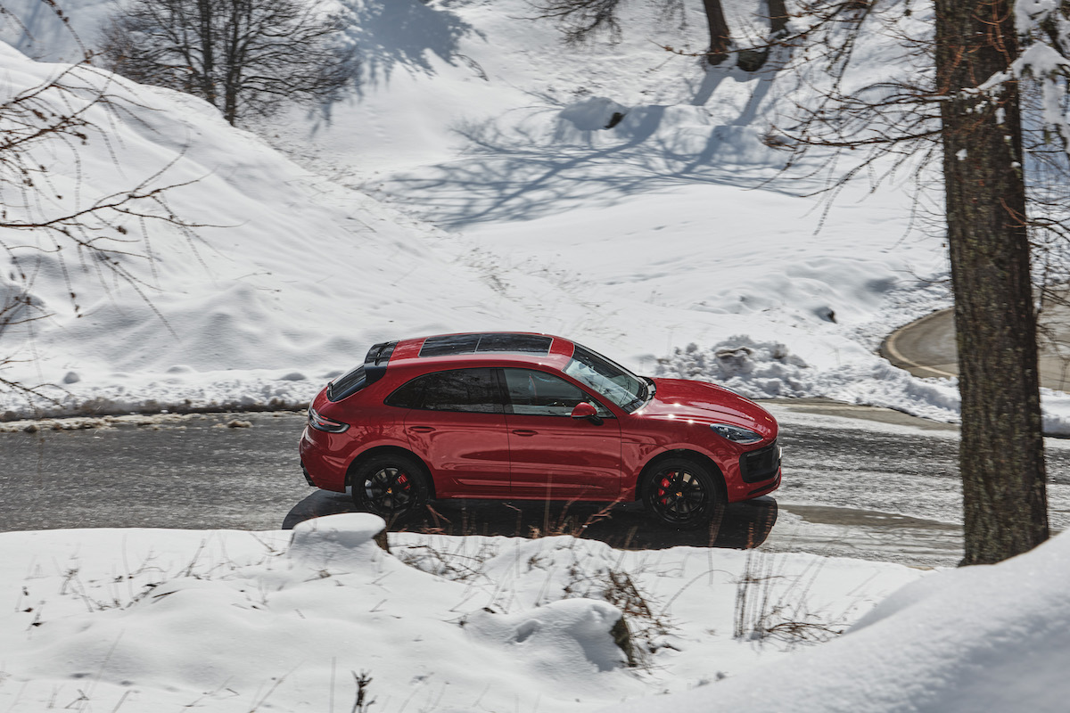 Nuova Porsche Macan: più potente, filante e sportiva Nuova Porsche Macan: più potente, filante e sportiva
