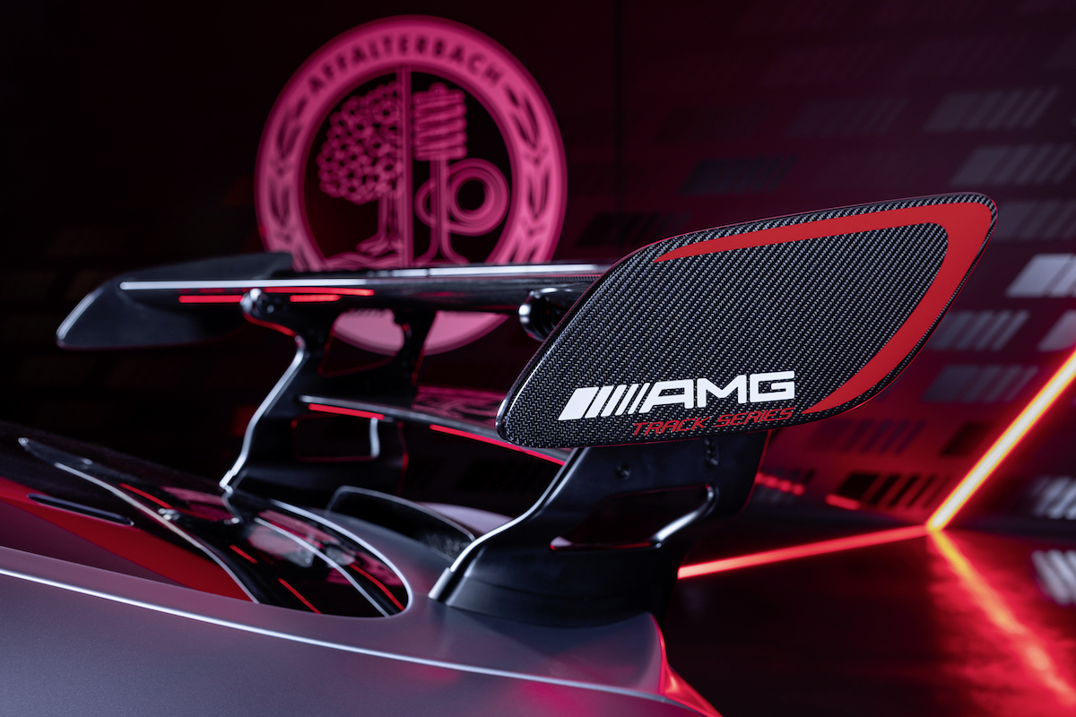 Mercedes-AMG GT Track Series: la più potente AMG di sempre Mercedes-AMG GT Track Series: la più potente AMG di sempre