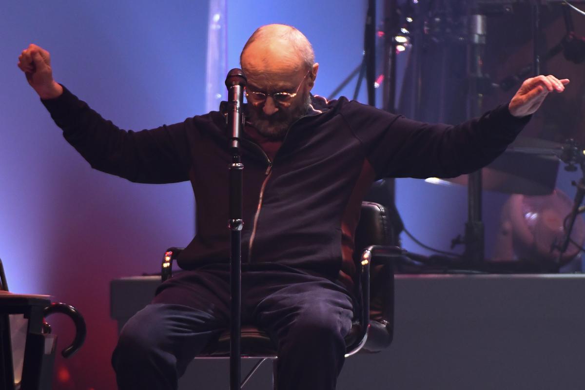 Vertebre schiacciate e lesioni ai nervi: Phil Collins non suonerà più dal vivo Vertebre schiacciate e lesioni ai nervi: Phil Collins non suonerà più dal vivo