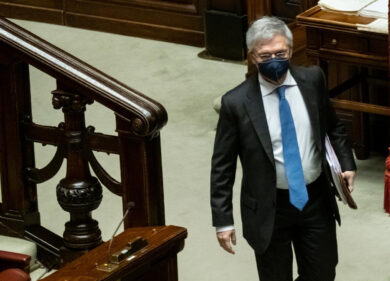 Mps, Franco: con la cura esuberi in rosso nel 2022. Vendita senza spezzatino