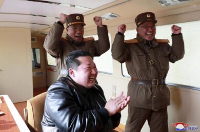 Corea del Nord, potenza d’attacco sconvolgente. Kim: missili per il 15 aprile