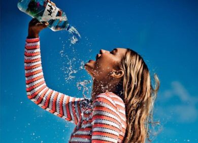 Ciclo mestruale, ecco come l’acqua aiuta le donne