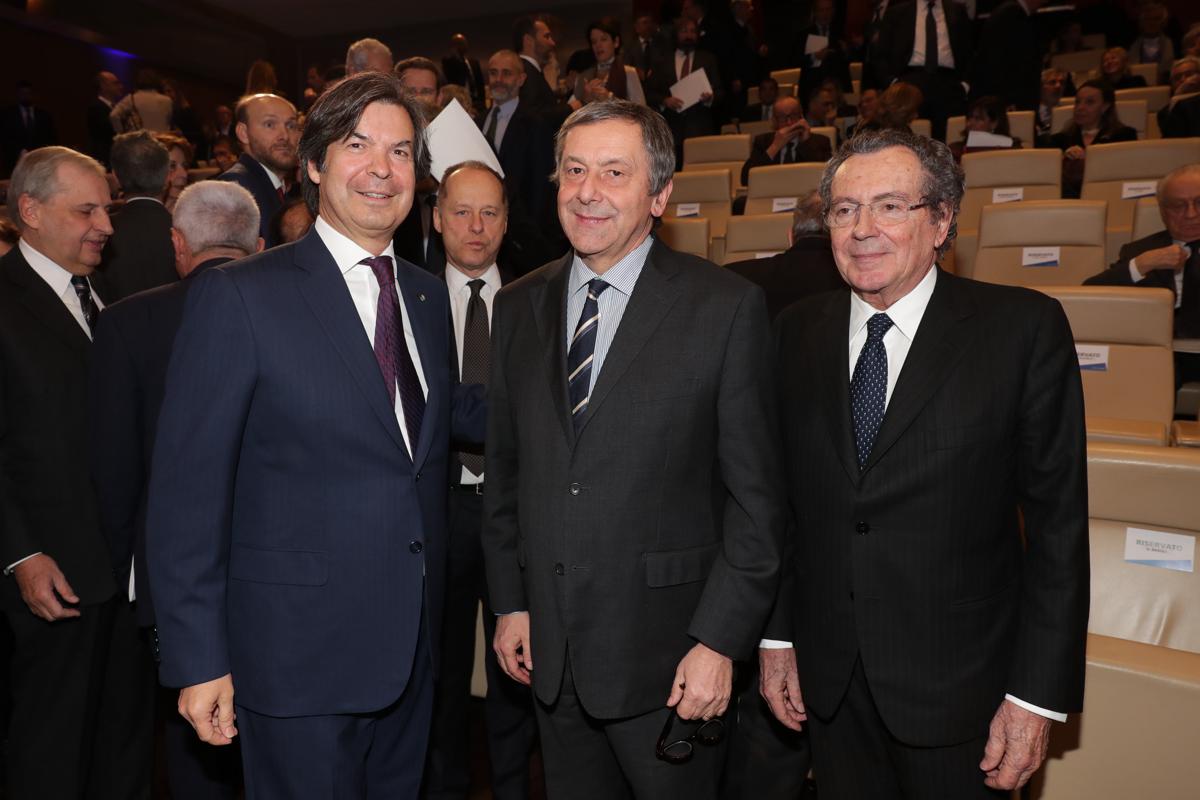 Intesa, fondazioni confermano i vertici. Colombo resta vice di Gros-Pietro Intesa, fondazioni confermano i vertici. Colombo resta vice di Gros-Pietro