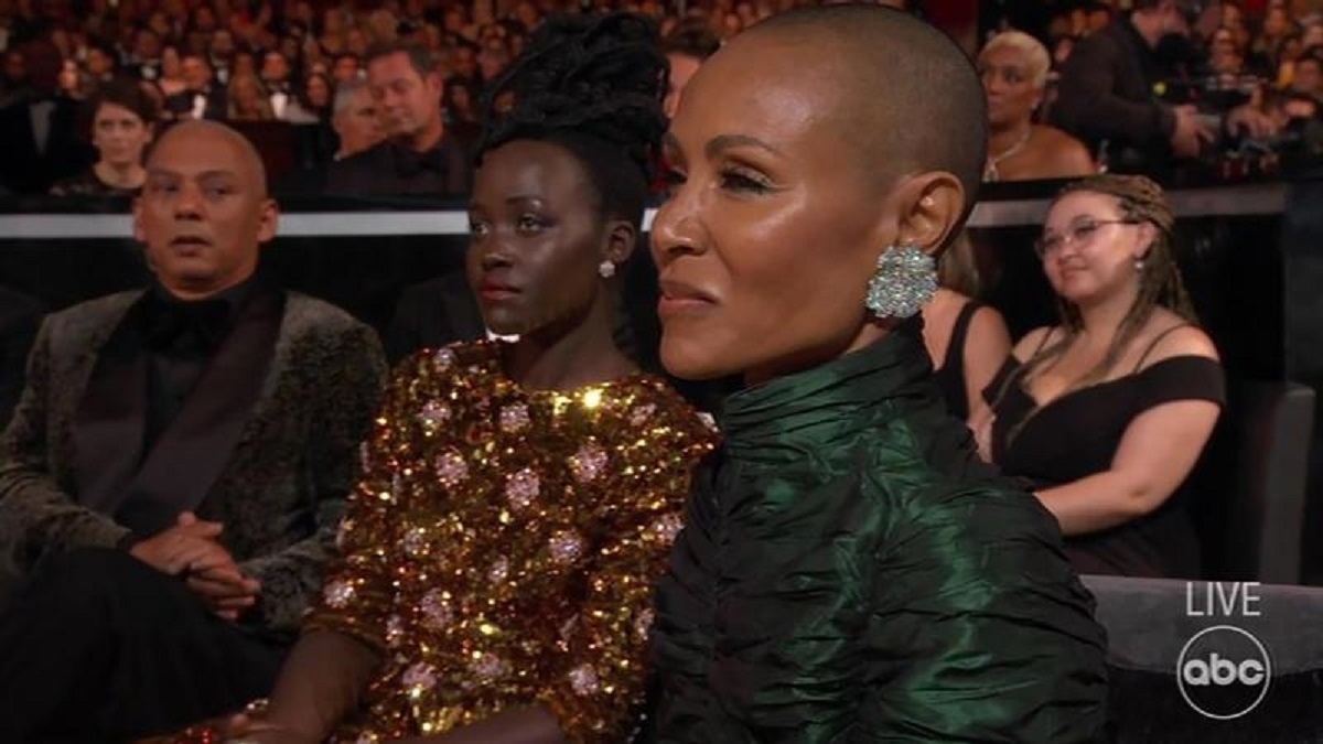 Moglie Will Smith, alopecia: cos’è la malattia di cui soffre l’attrice Moglie Will Smith, alopecia: cos’è la malattia di cui soffre l’attrice