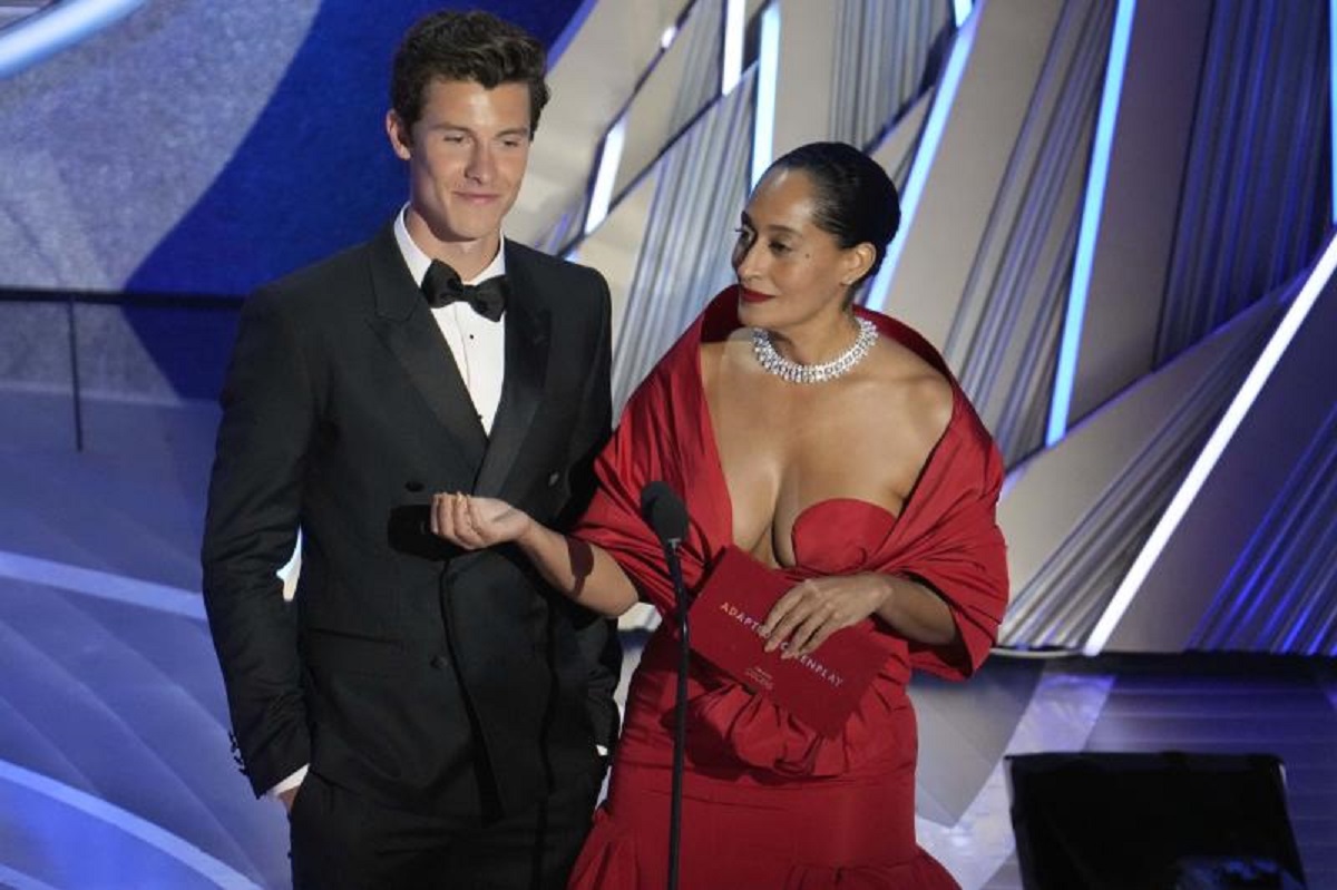 Oscar 2022: Gucci, Prada, Versace… le star vestono italiano