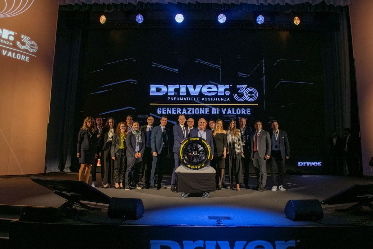 Driver, la rete di gommisti più grande d’italia, fesetggia 30 anni di attività