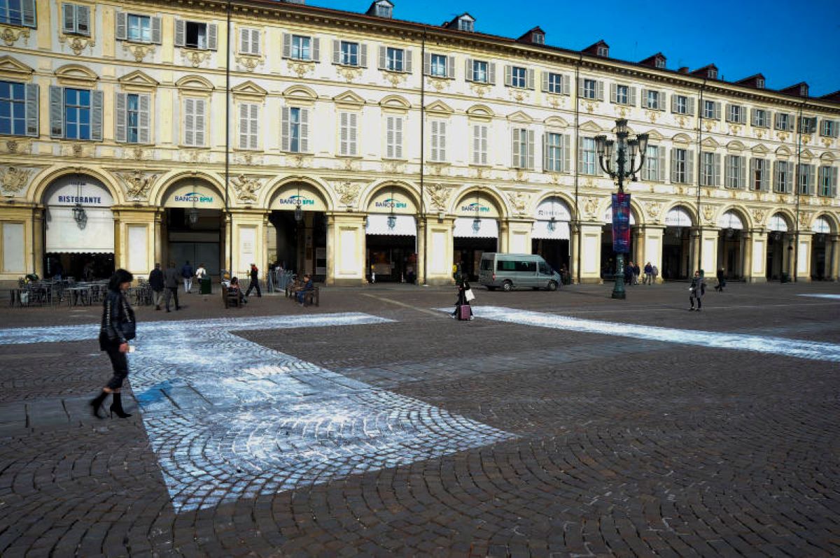 Ti amo ancora, piazza San Carlo: cosa significa la scritta a Torino