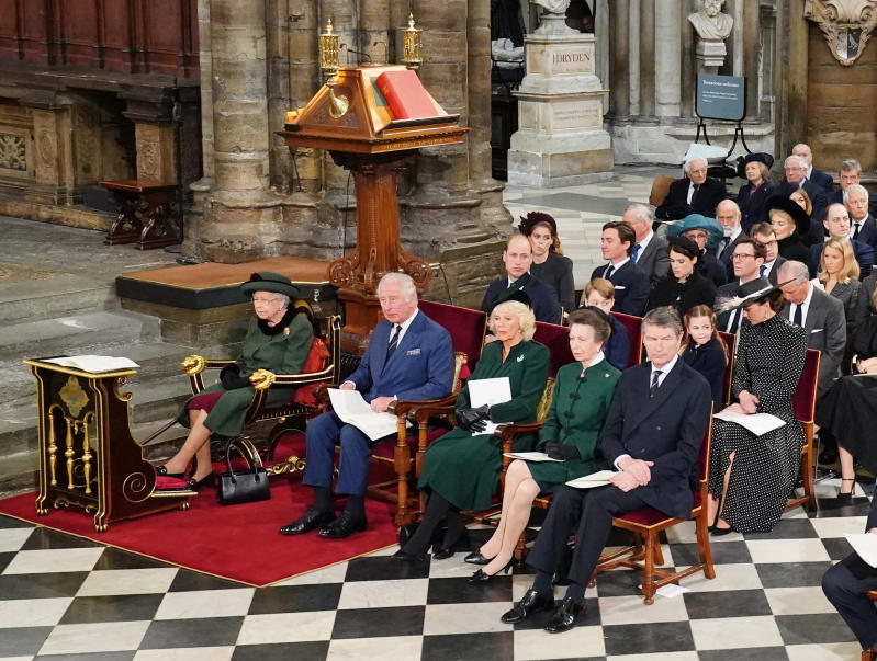 Royal Family: perché Elisabetta si è vestita di verde al memoriale di Filippo Royal Family: perché Elisabetta si è vestita di verde al memoriale di Filippo