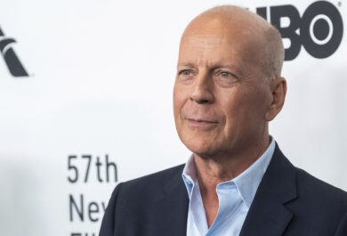 Bruce Willis, addio al cinema: l’attore di Hollywood colpito da afasia