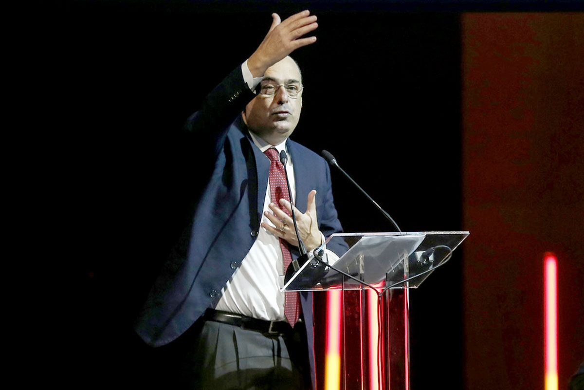 Zingaretti ai romani: “Riduco le tasse”. “E’ una balla, le ha aumentate”