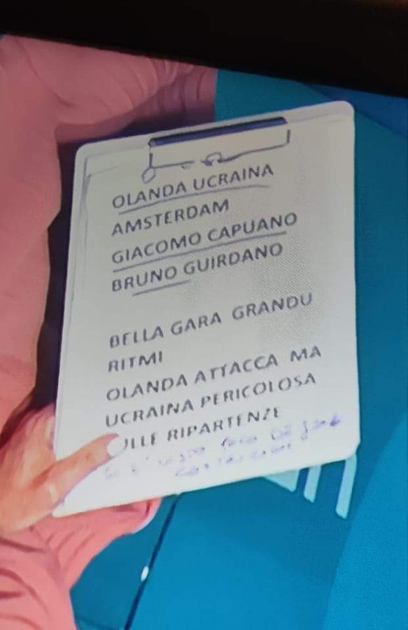 Paola Ferrari via da Rai: Sgarbi e La Russa la difendono. Sei d’accordo? FOTO Paola Ferrari via da Rai: Sgarbi e La Russa la difendono. Sei d’accordo? FOTO