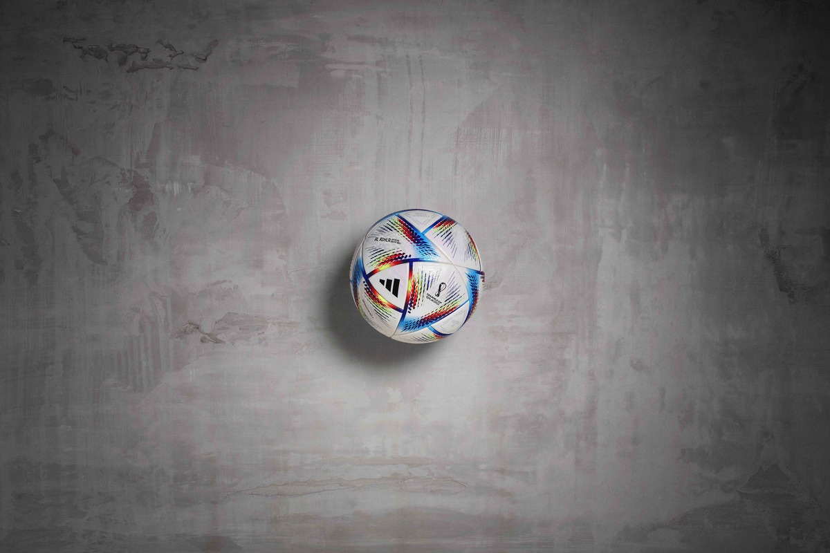 Mondiali 2022 in Qatar, Adidas presenta il pallone ufficiale: “Al Rihla”