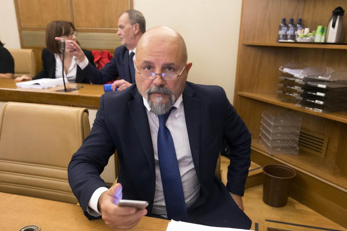 Decreto Ucraina, Dessì: “L’aumento delle spese militari ci sarà, M5S complice” Decreto Ucraina, Dessì: “L’aumento delle spese militari ci sarà, M5S complice”