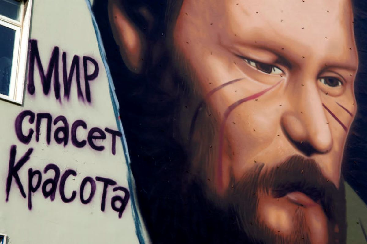 Dostoevskij, Putin elogia murale di Napoli. Jorit: “Più utile io del governo”