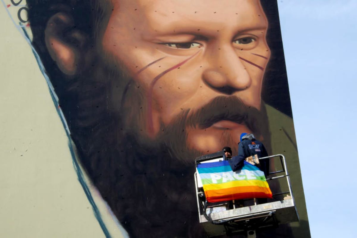 Dostoevskij, Putin elogia murale di Napoli. Jorit: “Più utile io del governo”