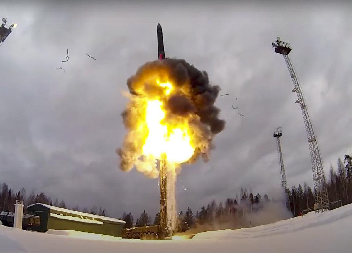 Profezia Nostradamus, terza guerra mondiale inizierà nel 2023: “7 mesi di…”