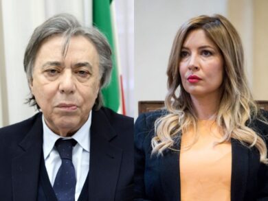 Lucarelli contro Freccero: “Farneticazioni, va ignorato senza compassione”