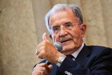 Guerra, Prodi: “Bucha? Inaccettabile. Serve risposta forte, stop al gas russo”
