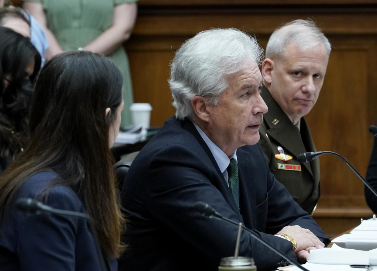 Ucraina, viaggio segreto del capo Cia: così ha sventato la guerra lampo russa