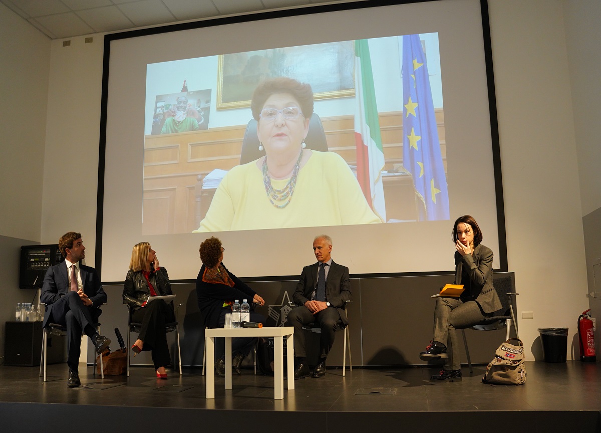 Bellanova: “In Lombardia 2,7 miliardi di risorse da PNRR” Bellanova: “In Lombardia 2,7 miliardi di risorse da PNRR”
